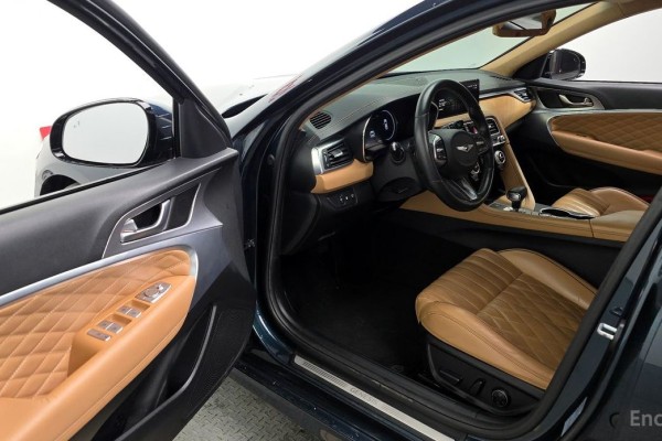 2022 Genesis G70 с пробегом 82 594 км