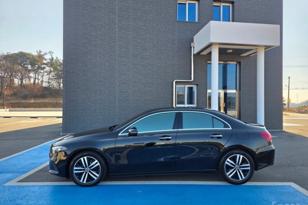 2021 Mercedes-Benz A-Класс с пробегом 61 656 км
