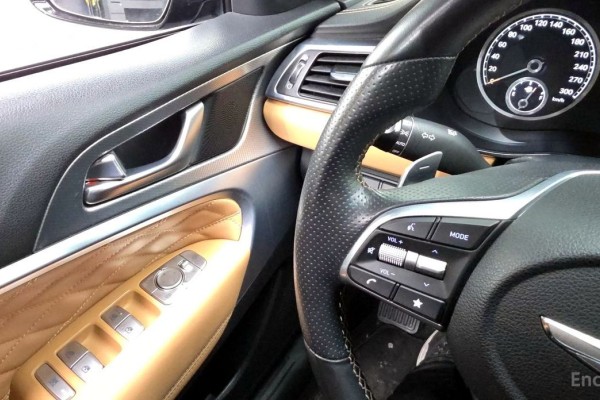 2022 Genesis G70 с пробегом 80 627 км