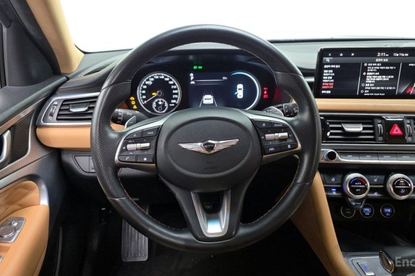 2022 Genesis G70 с пробегом 82 594 км