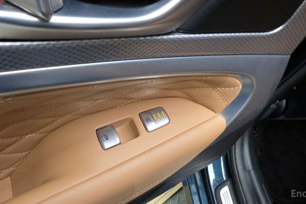 2022 Genesis G70 с пробегом 74 521 км