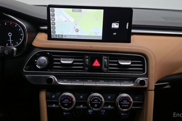 2022 Genesis G70 с пробегом 83 823 км