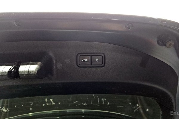 2022 Genesis G70 с пробегом 80 020 км