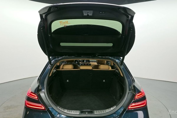 2022 Genesis G70 с пробегом 82 594 км