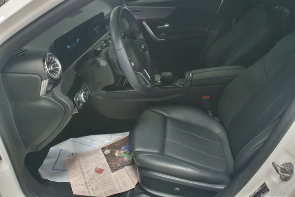 2021 Mercedes-Benz A-Класс с пробегом 50 136 км