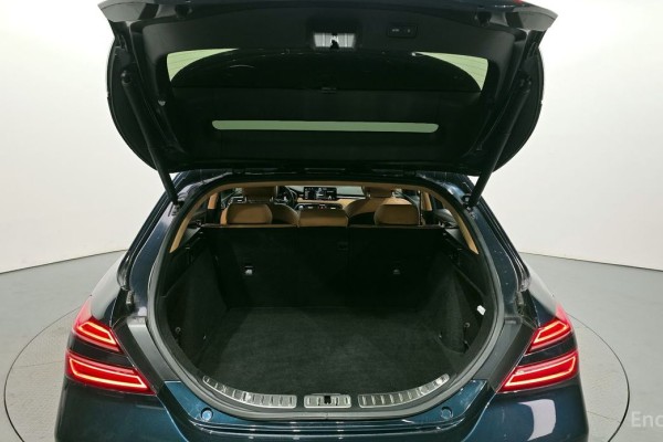 2022 Genesis G70 с пробегом 83 823 км