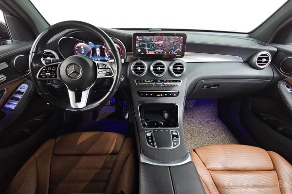 2022 Mercedes-Benz GLC с пробегом 67 214 км