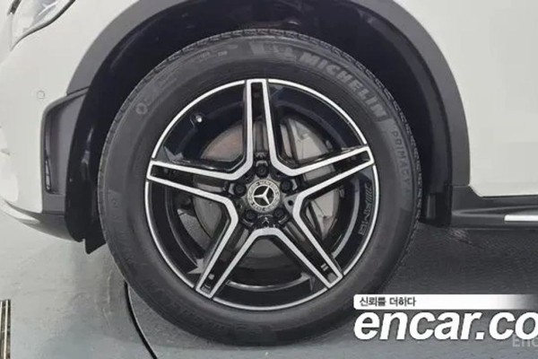 2022 Mercedes-Benz GLC с пробегом 47 041 км