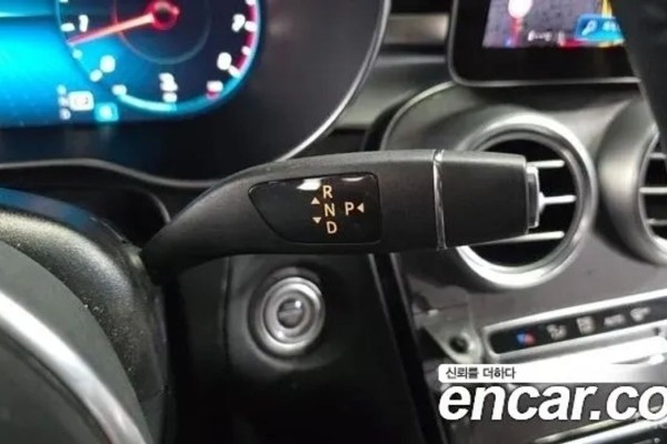 2022 Mercedes-Benz GLC с пробегом 47 041 км