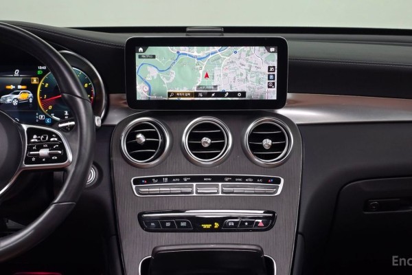 2022 Mercedes-Benz GLC с пробегом 53 915 км