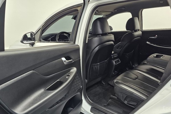 2021 Hyundai Santa Fe с пробегом 57 642 км