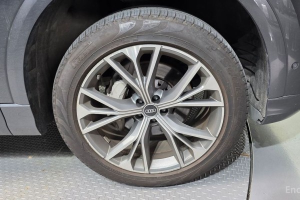 2021 Audi Q8 с пробегом 86 608 км