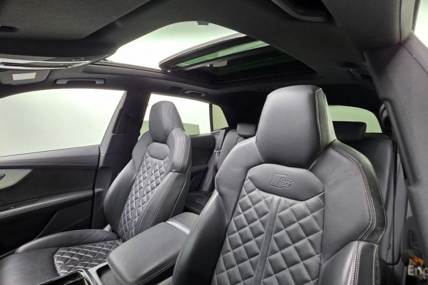 2021 Audi Q8 с пробегом 86 608 км