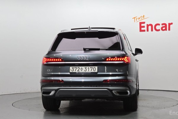 2021 Audi Q7 с пробегом 50 643 км