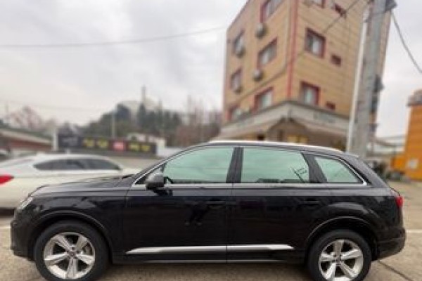 2021 Audi Q7 с пробегом 30 050 км