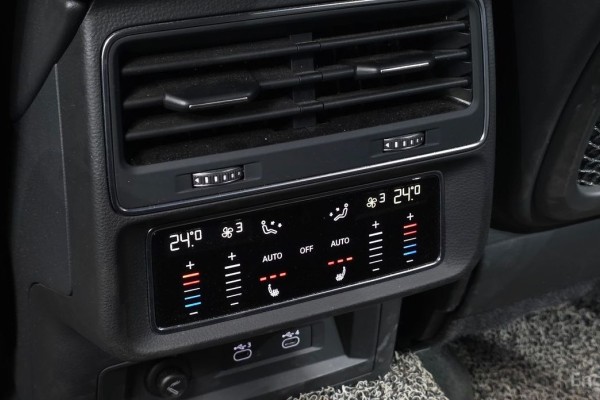 2021 Audi Q8 с пробегом 86 608 км