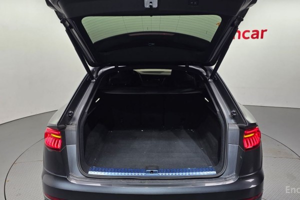 2021 Audi Q8 с пробегом 86 608 км