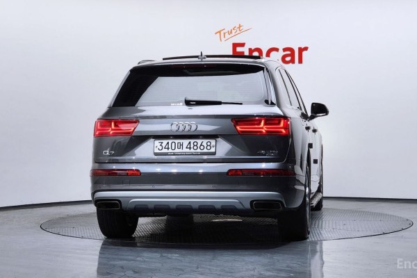 2019 Audi Q7 с пробегом 89 942 км