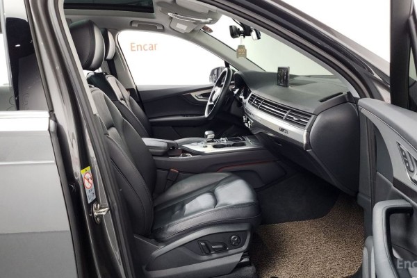 2019 Audi Q7 с пробегом 89 942 км