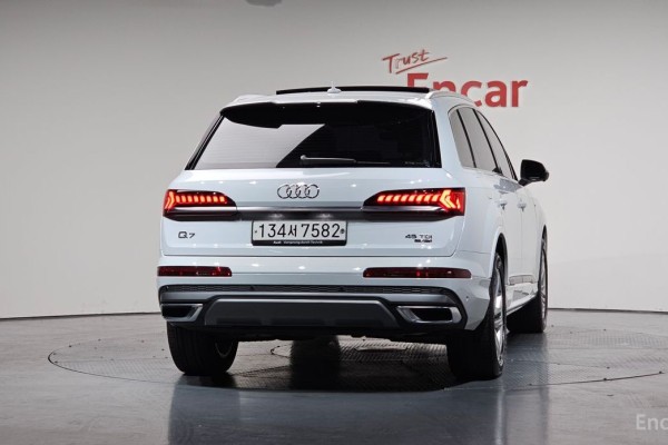 2020 Audi Q7 с пробегом 47 077 км