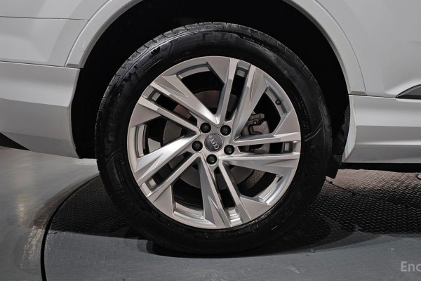 2020 Audi Q7 с пробегом 47 077 км