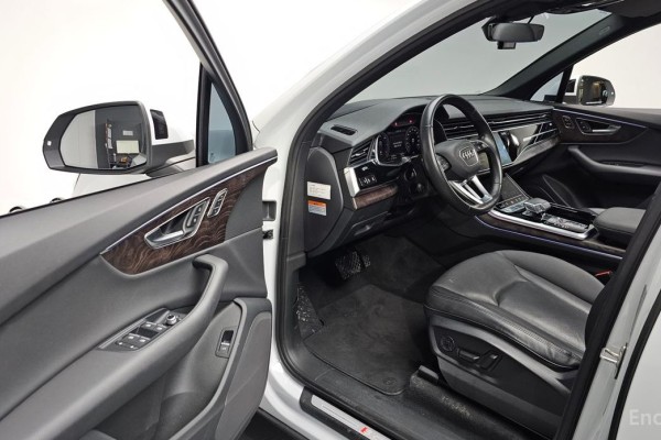 2020 Audi Q7 с пробегом 47 077 км