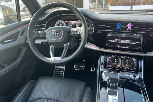 2022 Audi Q7 с пробегом 83 000 км