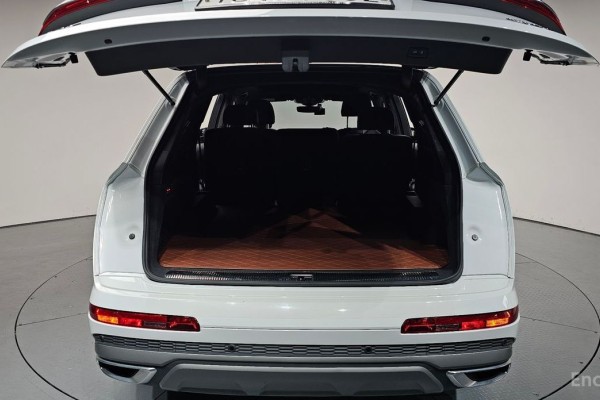 2020 Audi Q7 с пробегом 47 077 км