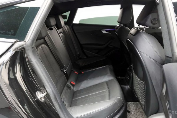 2020 Audi A5 с пробегом 75 808 км