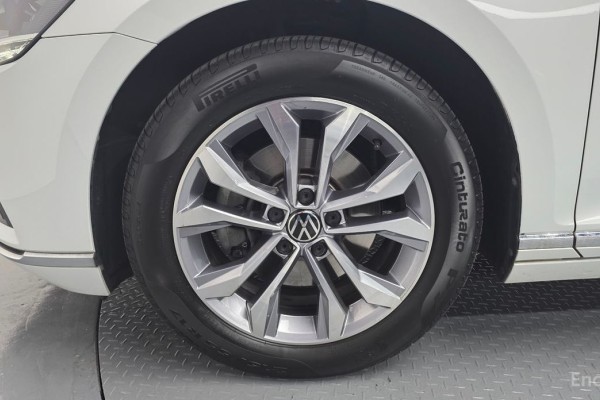 2022 Volkswagen Passat с пробегом 29 313 км