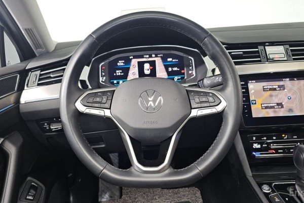 2021 Volkswagen Passat с пробегом 12 842 км