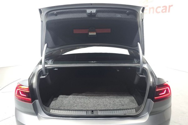 2021 Volkswagen Passat с пробегом 12 842 км