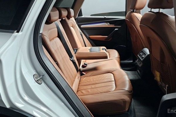 2023 Audi Q5 с пробегом 8 330 км