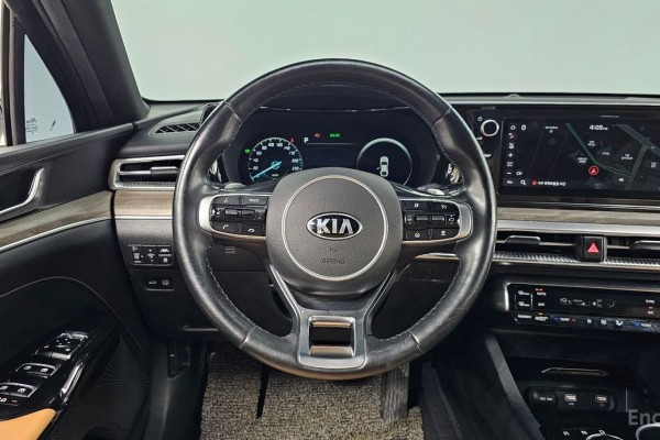 2021 Kia K5 с пробегом 48 889 км