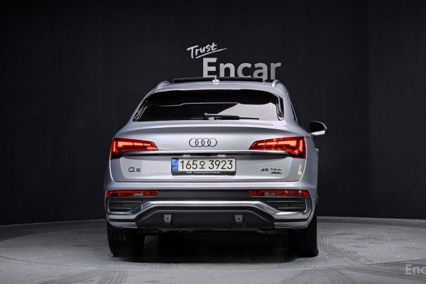2022 Audi Q5 с пробегом 76 309 км
