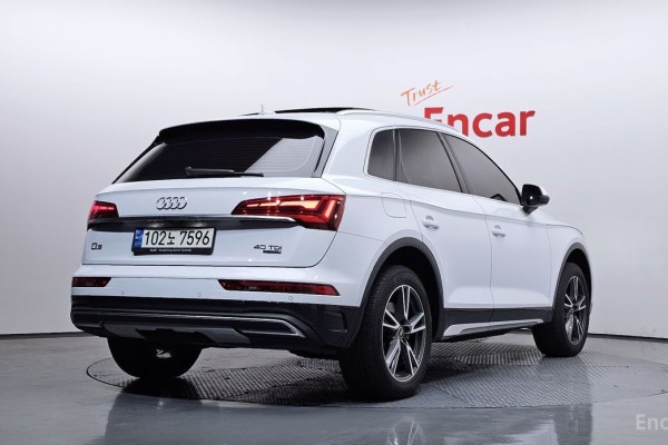 2021 Audi Q5 с пробегом 67 557 км