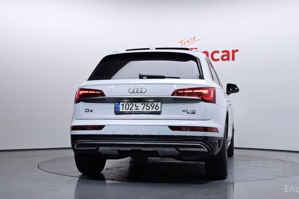 2021 Audi Q5 с пробегом 67 557 км