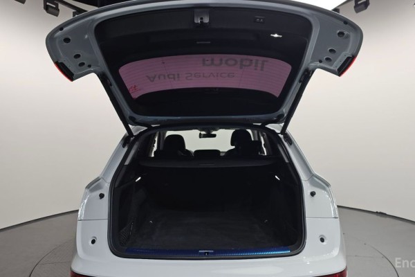 2021 Audi Q5 с пробегом 67 557 км