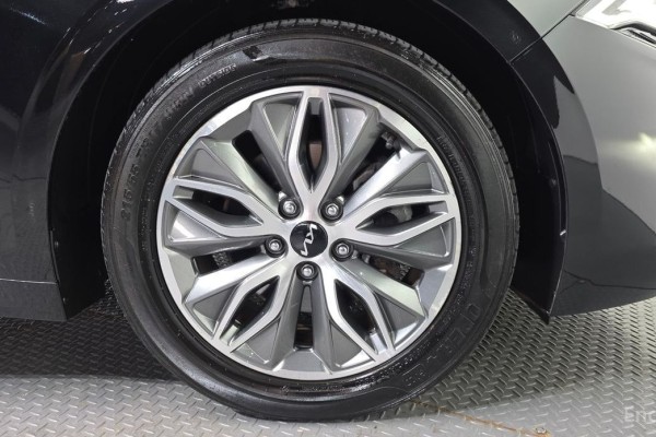 2021 Kia K5 с пробегом 106 917 км