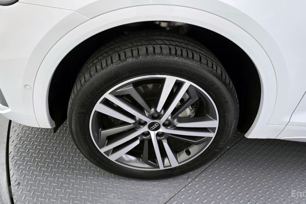 2023 Audi Q5 с пробегом 21 874 км