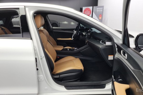 2022 Kia K5 с пробегом 114 746 км