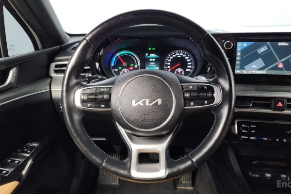 2022 Kia K5 с пробегом 114 746 км