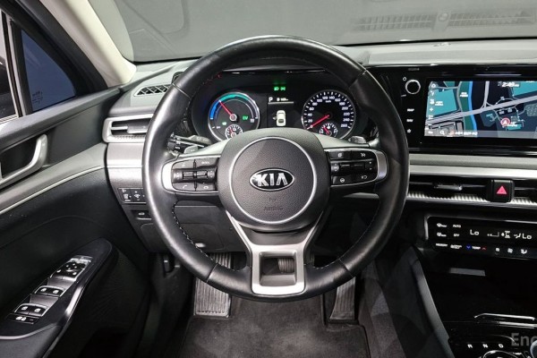 2021 Kia K5 с пробегом 39 351 км