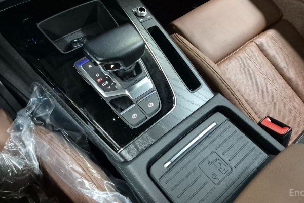 2023 Audi Q5 с пробегом 17 217 км