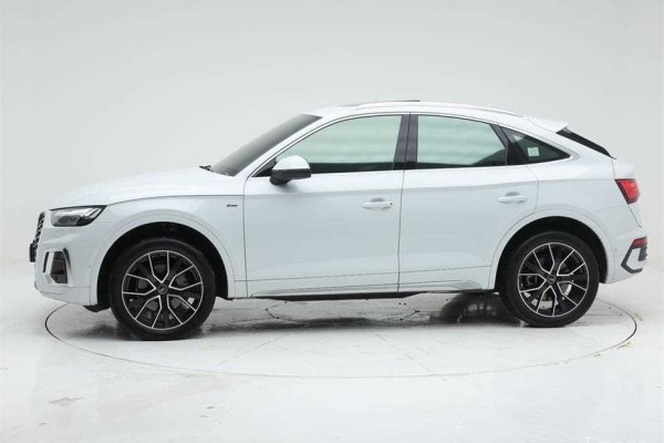 2023 Audi Q5 с пробегом 77 035 км