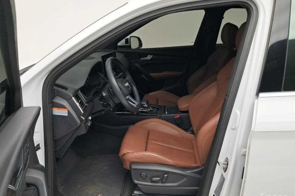 2023 Audi Q5 с пробегом 77 035 км