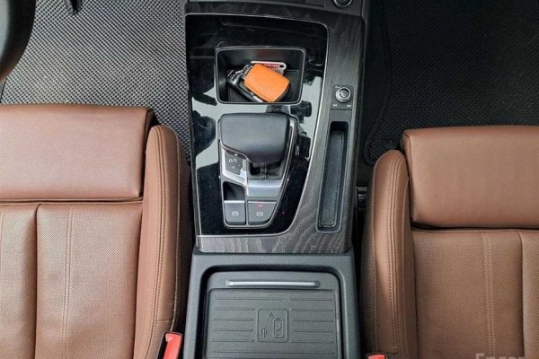 2023 Audi Q5 с пробегом 77 035 км