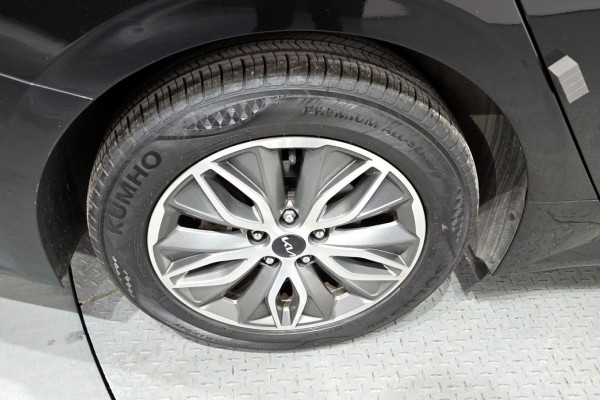 2022 Kia K5 с пробегом 135 065 км