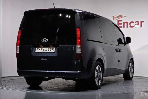2022 Hyundai Staria с пробегом 77 338 км