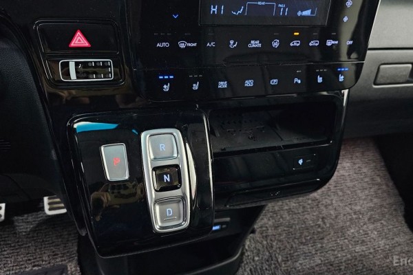 2022 Hyundai Staria с пробегом 49 842 км